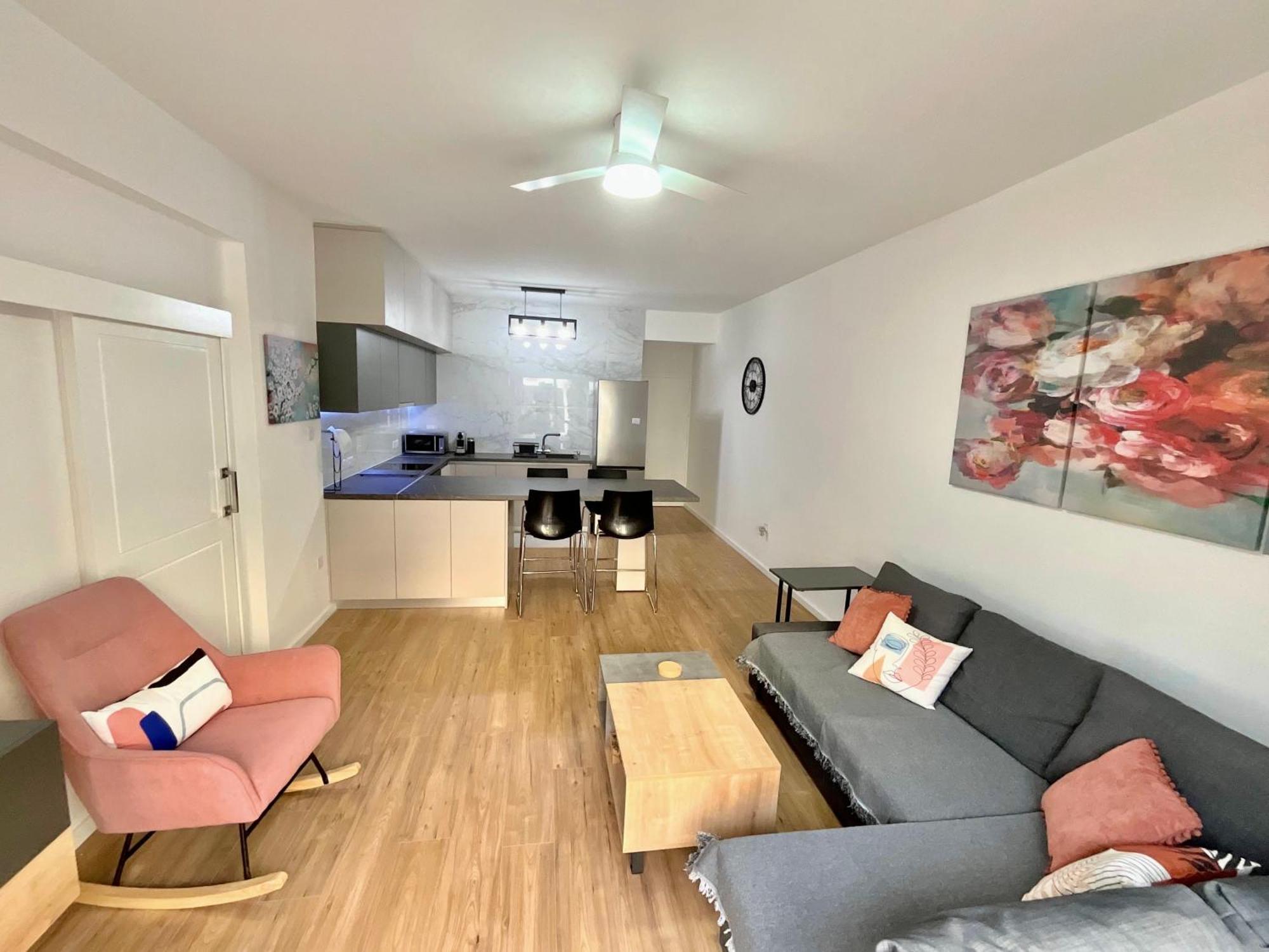 Modern Apartment Near Mckenzie Beach Larnaca Ruang foto