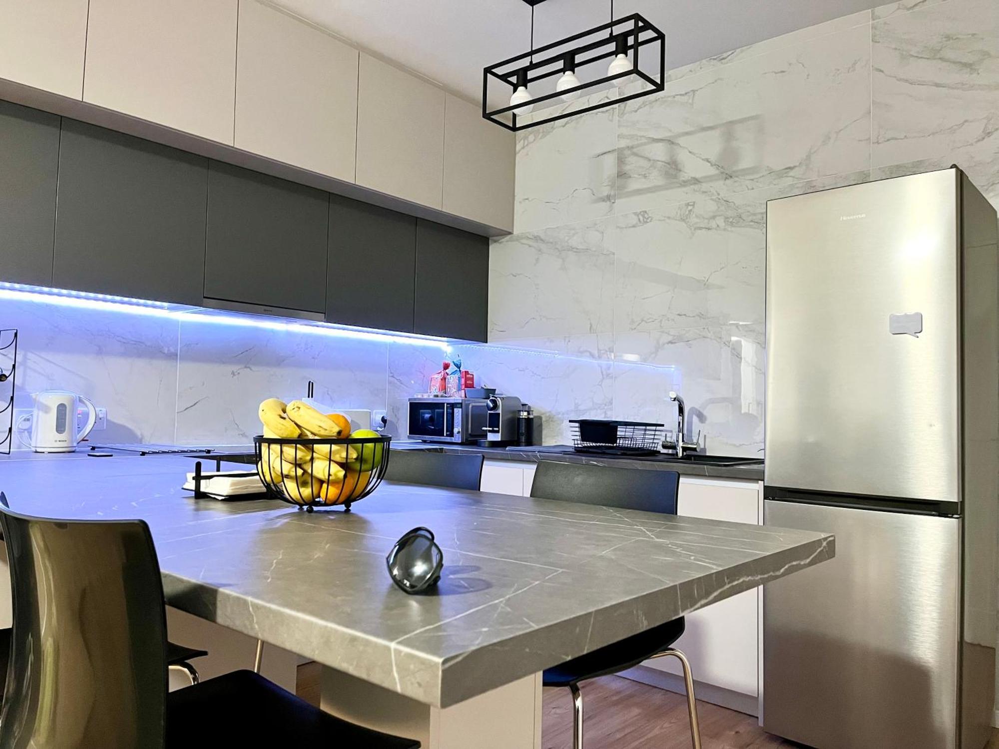 Modern Apartment Near Mckenzie Beach Larnaca Bagian luar foto