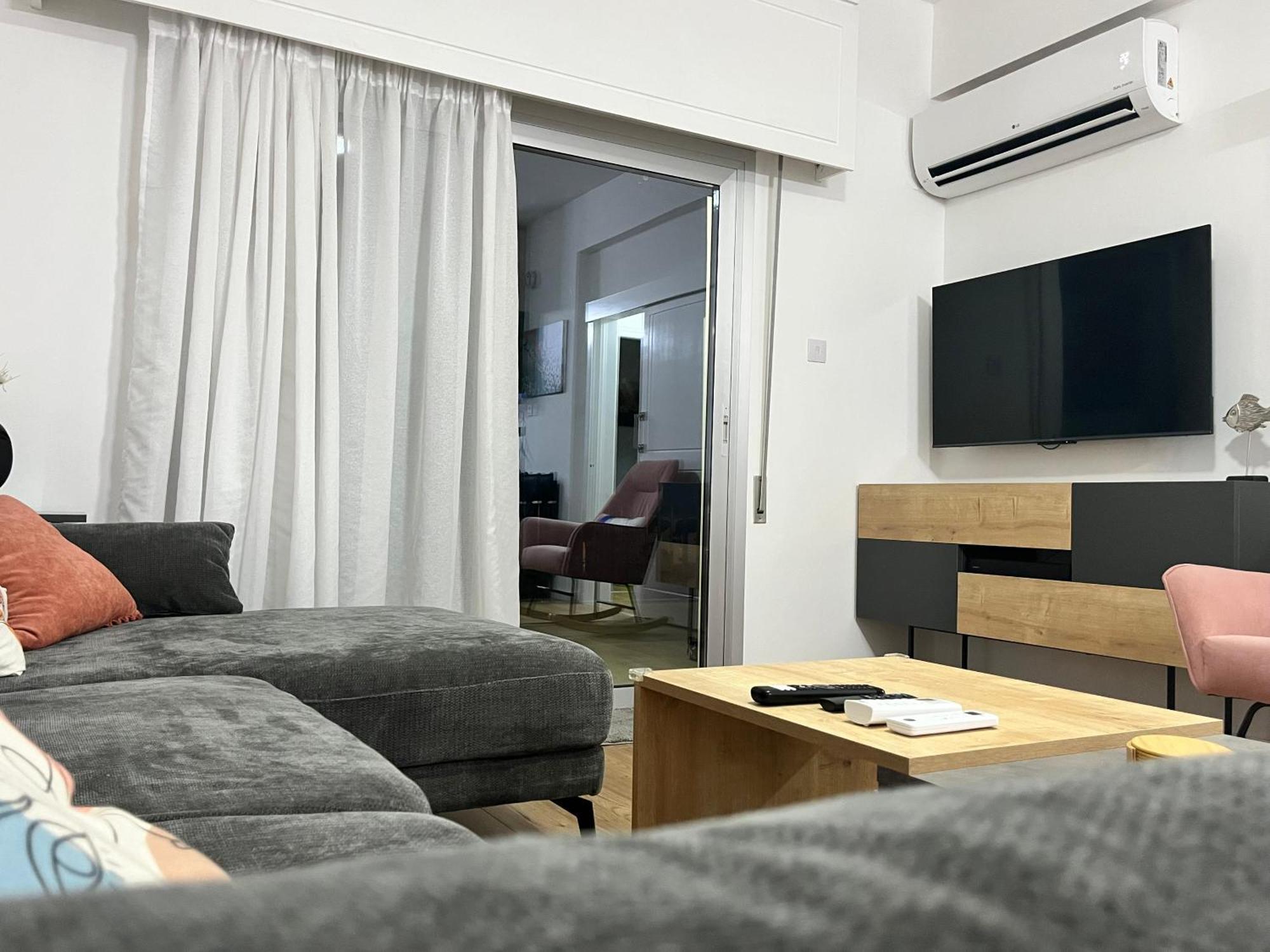 Modern Apartment Near Mckenzie Beach Larnaca Bagian luar foto