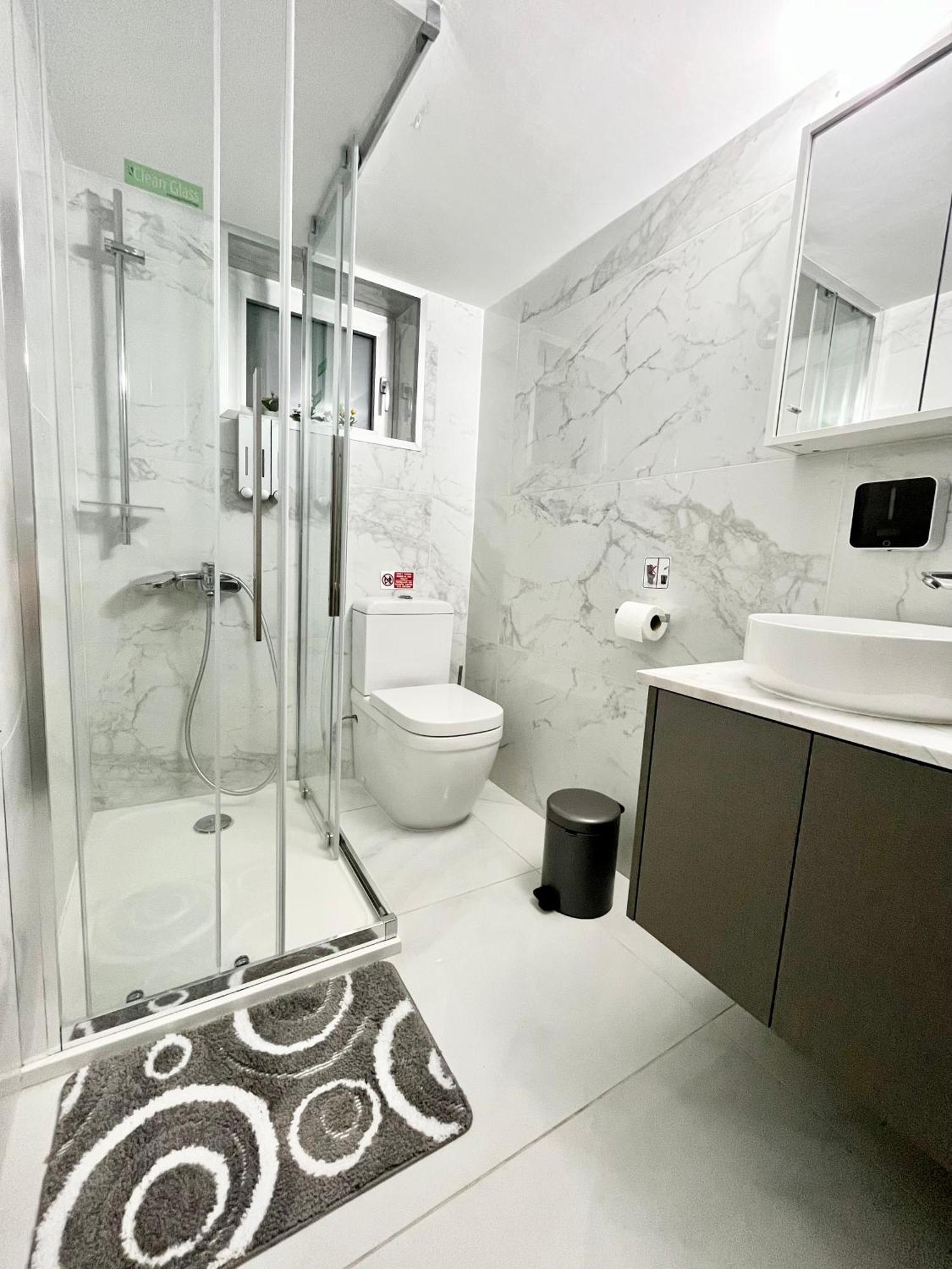 Modern Apartment Near Mckenzie Beach Larnaca Bagian luar foto