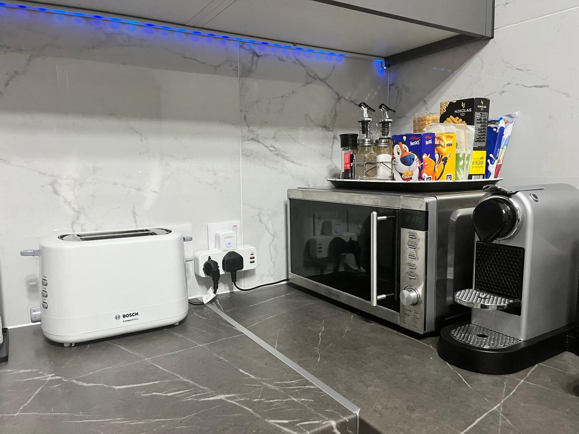 Modern Apartment Near Mckenzie Beach Larnaca Bagian luar foto